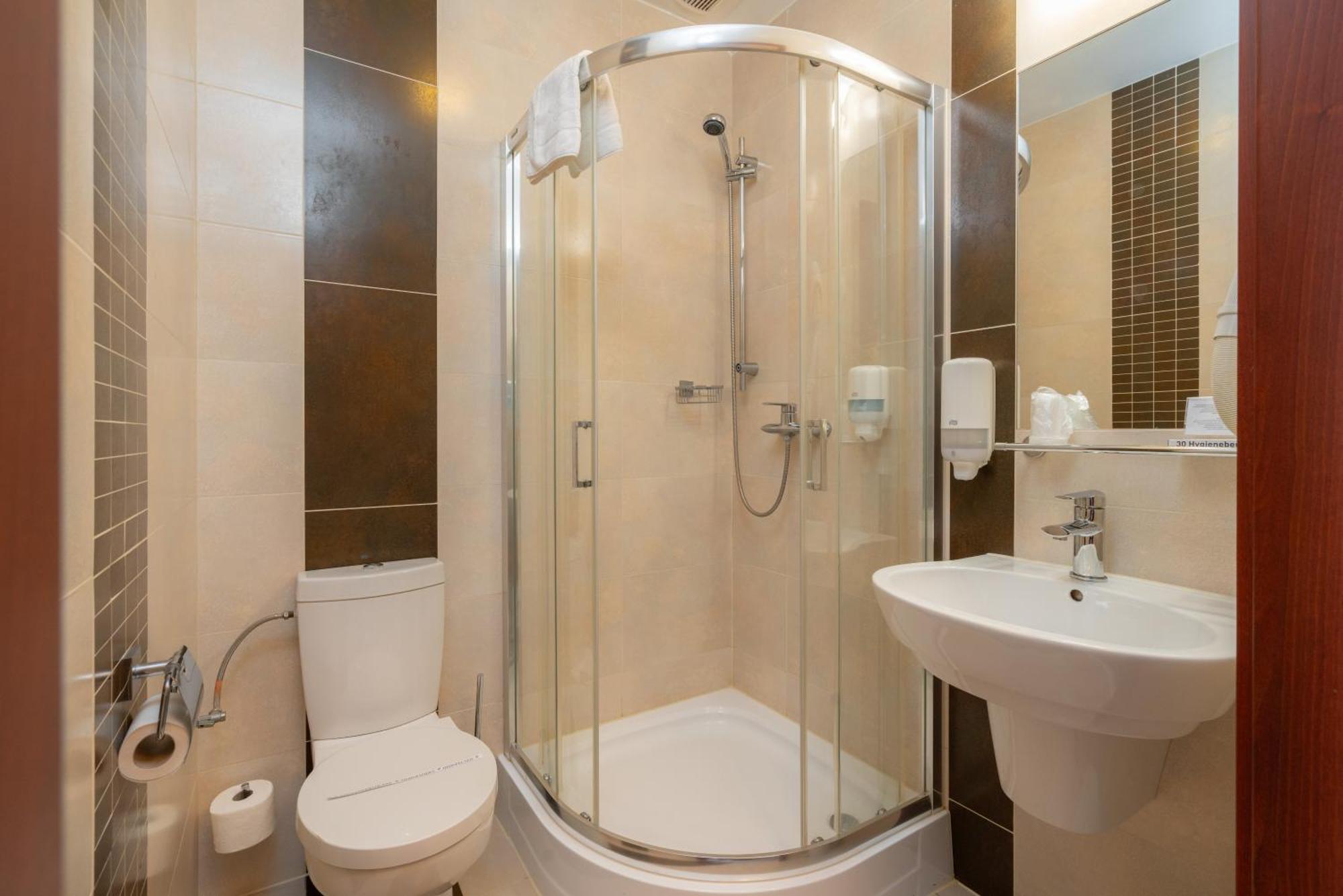 Hotel Badura Wadowice Ngoại thất bức ảnh
