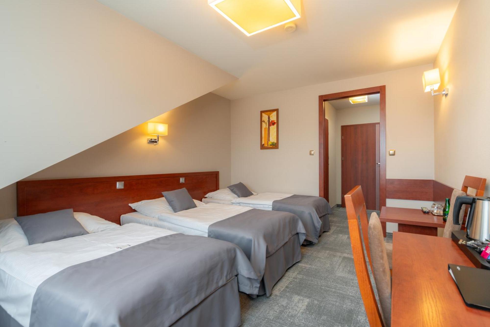 Hotel Badura Wadowice Ngoại thất bức ảnh