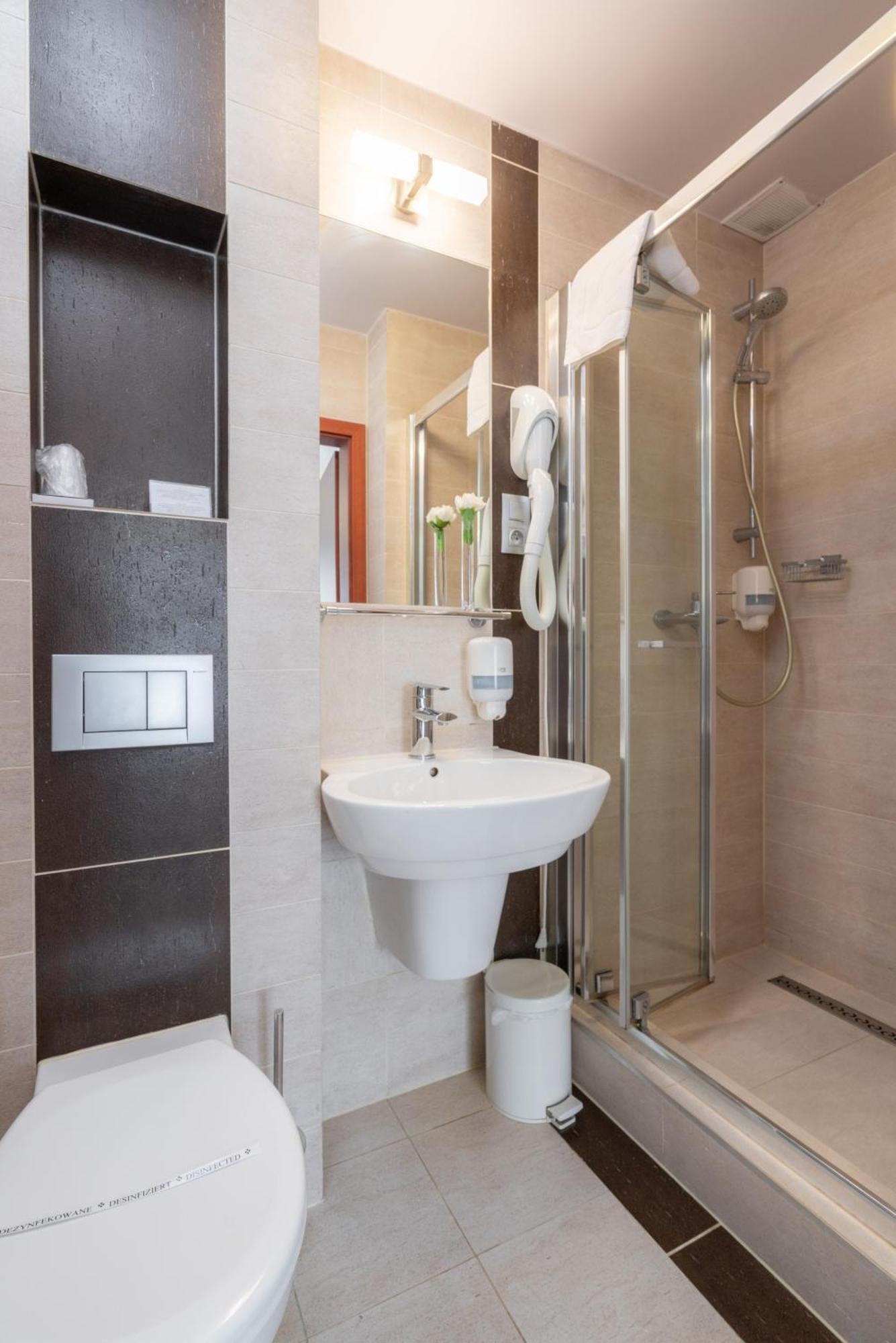 Hotel Badura Wadowice Ngoại thất bức ảnh
