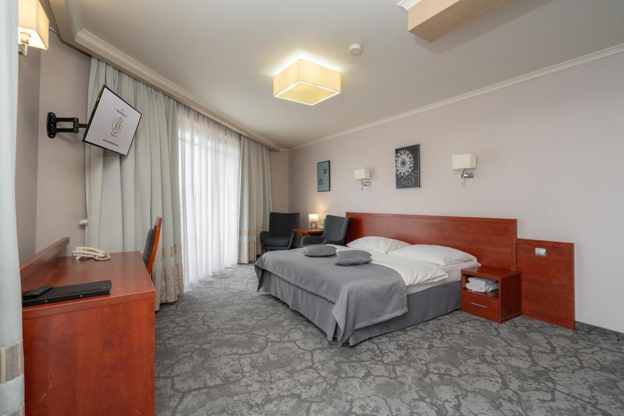 Hotel Badura Wadowice Ngoại thất bức ảnh