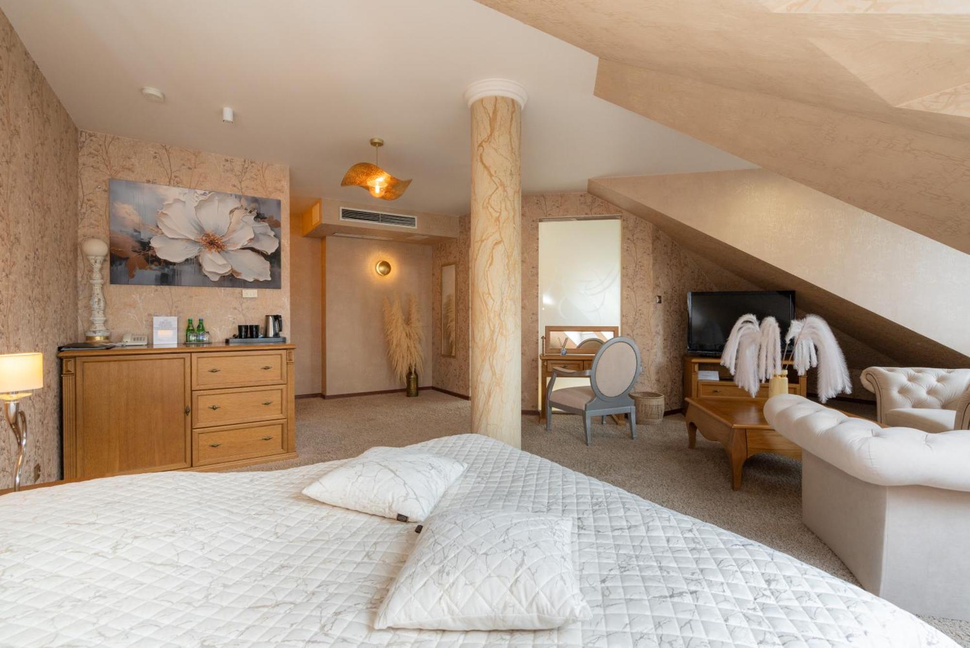 Hotel Badura Wadowice Ngoại thất bức ảnh